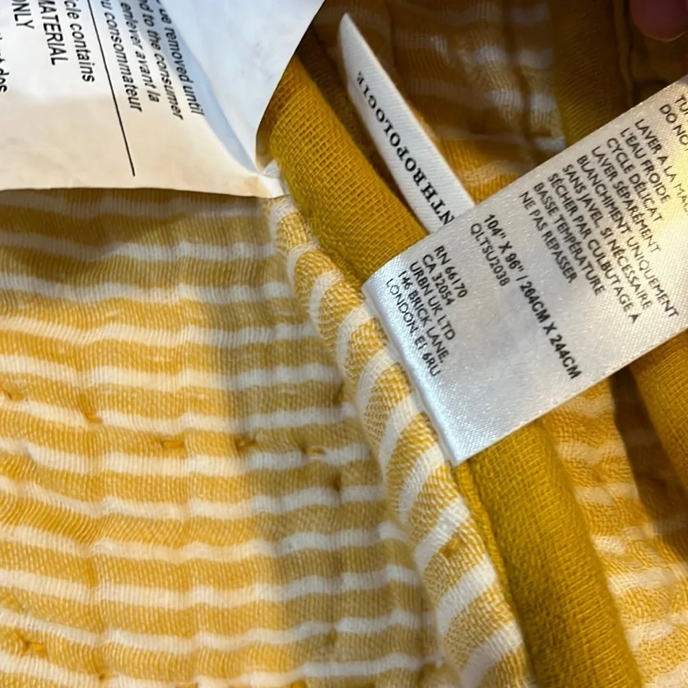 Anthropologie Reversible Airy Gauze Quilt Size King New Plus